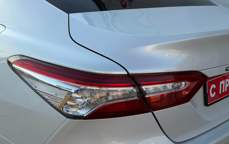 Toyota Camry, 2020 год, 2 340 000 рублей, 10 фотография