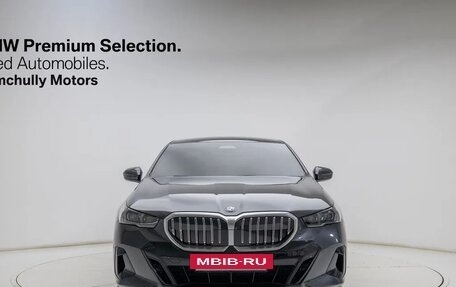 BMW 5 серия, 2024 год, 5 699 000 рублей, 2 фотография