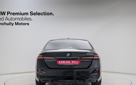 BMW 5 серия, 2024 год, 5 699 000 рублей, 4 фотография