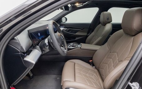 BMW 5 серия, 2024 год, 5 699 000 рублей, 8 фотография