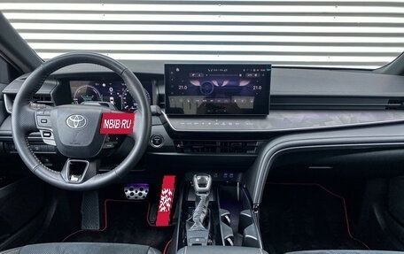 Toyota Camry, 2025 год, 3 895 000 рублей, 8 фотография