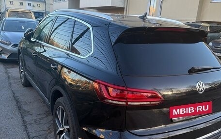 Volkswagen Touareg III, 2019 год, 4 230 000 рублей, 4 фотография