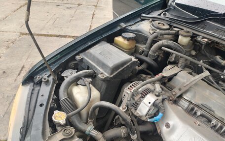 Toyota Vista V30, 1998 год, 450 000 рублей, 2 фотография