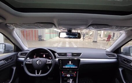 Skoda Superb III рестайлинг, 2023 год, 2 300 000 рублей, 7 фотография