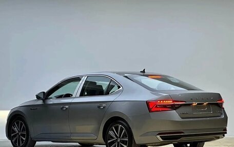 Skoda Superb III рестайлинг, 2023 год, 2 300 000 рублей, 4 фотография