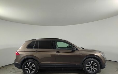 Volkswagen Tiguan II, 2020 год, 2 750 000 рублей, 5 фотография