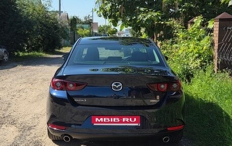 Mazda 3, 2023 год, 1 899 000 рублей, 2 фотография