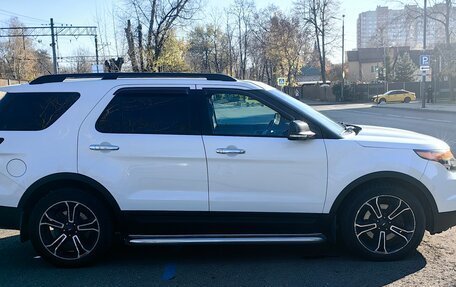 Ford Explorer V рестайлинг, 2013 год, 1 650 000 рублей, 3 фотография