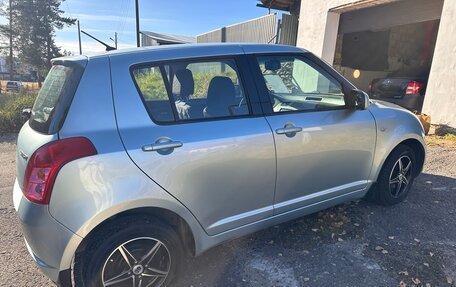 Suzuki Swift III, 2007 год, 700 000 рублей, 2 фотография