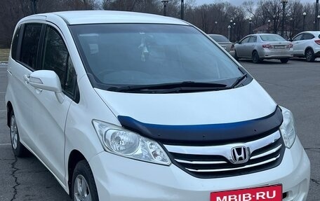 Honda Freed I, 2012 год, 940 000 рублей, 2 фотография