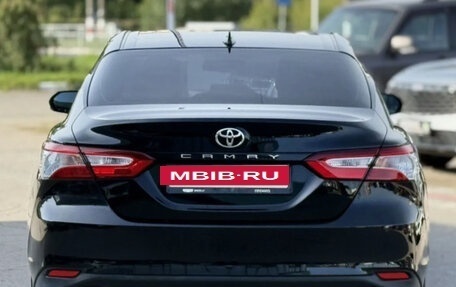 Toyota Camry, 2018 год, 2 050 000 рублей, 7 фотография