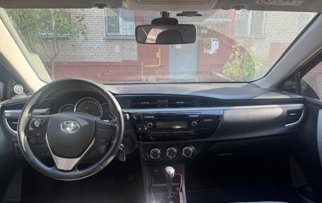Toyota Corolla, 2013 год, 1 300 000 рублей, 9 фотография