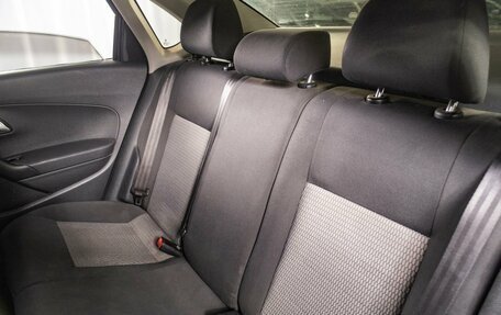 Volkswagen Polo VI (EU Market), 2013 год, 499 000 рублей, 17 фотография