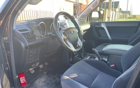 Toyota Land Cruiser Prado 150 рестайлинг, 2016 год, 3 850 000 рублей, 7 фотография