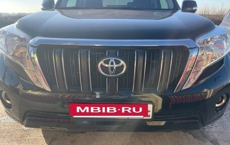 Toyota Land Cruiser Prado 150 рестайлинг, 2016 год, 3 850 000 рублей, 13 фотография