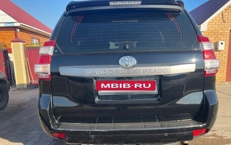 Toyota Land Cruiser Prado 150 рестайлинг, 2016 год, 3 850 000 рублей, 12 фотография