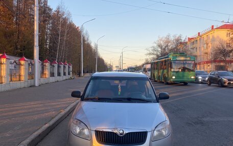 Skoda Fabia II, 2008 год, 400 000 рублей, 2 фотография