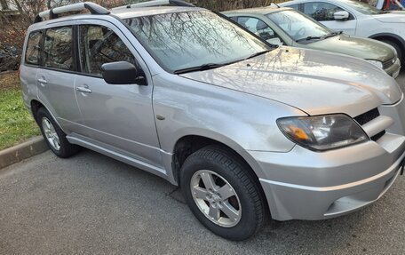 Mitsubishi Outlander III рестайлинг 3, 2003 год, 500 000 рублей, 2 фотография