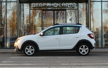 Renault Sandero II рестайлинг, 2019 год, 1 195 000 рублей, 2 фотография