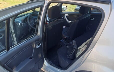 Renault Sandero I, 2013 год, 650 000 рублей, 4 фотография