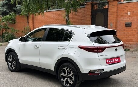 KIA Sportage IV рестайлинг, 2020 год, 2 550 000 рублей, 5 фотография