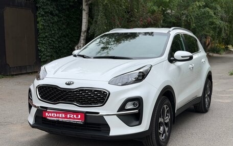 KIA Sportage IV рестайлинг, 2020 год, 2 550 000 рублей, 3 фотография