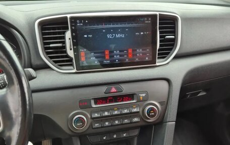KIA Sportage IV рестайлинг, 2018 год, 2 100 000 рублей, 5 фотография