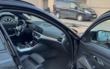 BMW 3 серия, 2019 год, 4 750 000 рублей, 8 фотография