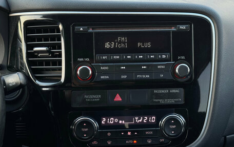 Mitsubishi Outlander III рестайлинг 3, 2013 год, 1 280 000 рублей, 22 фотография