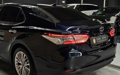 Toyota Camry, 2018 год, 2 750 000 рублей, 6 фотография