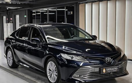 Toyota Camry, 2018 год, 2 750 000 рублей, 10 фотография
