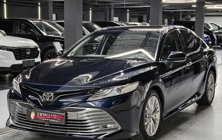 Toyota Camry, 2018 год, 2 750 000 рублей, 3 фотография