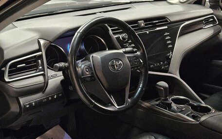 Toyota Camry, 2018 год, 2 750 000 рублей, 16 фотография