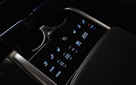 Toyota Camry, 2018 год, 2 750 000 рублей, 19 фотография