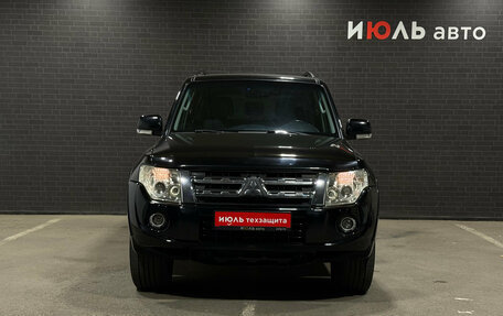 Mitsubishi Pajero IV рестайлинг 2, 2012 год, 2 200 000 рублей, 2 фотография