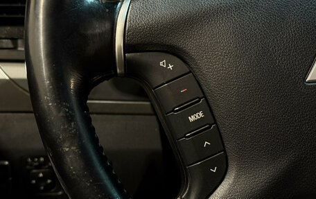 Mitsubishi Pajero IV рестайлинг 2, 2012 год, 2 200 000 рублей, 13 фотография
