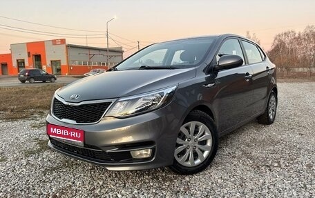 KIA Rio III рестайлинг, 2016 год, 1 090 000 рублей, 1 фотография