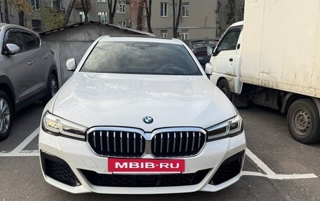 BMW 5 серия, 2022 год, 5 000 000 рублей, 2 фотография