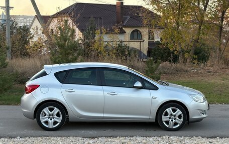 Opel Astra J, 2011 год, 815 000 рублей, 6 фотография