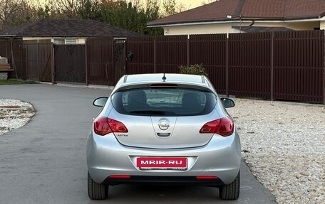 Opel Astra J, 2011 год, 815 000 рублей, 4 фотография