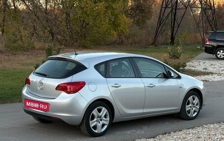 Opel Astra J, 2011 год, 815 000 рублей, 5 фотография