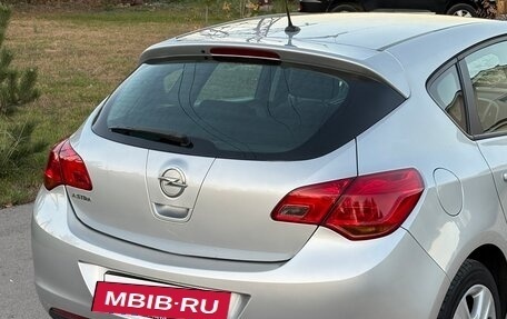 Opel Astra J, 2011 год, 815 000 рублей, 18 фотография
