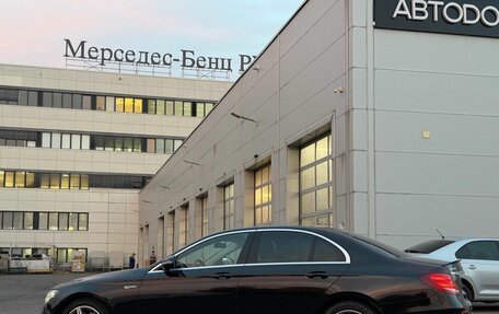 Mercedes-Benz E-Класс, 2019 год, 4 300 000 рублей, 2 фотография
