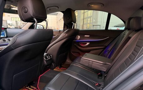 Mercedes-Benz E-Класс, 2019 год, 4 300 000 рублей, 5 фотография