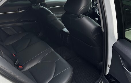 Toyota Camry, 2018 год, 2 800 000 рублей, 7 фотография