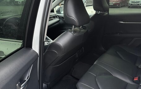 Toyota Camry, 2018 год, 2 800 000 рублей, 13 фотография