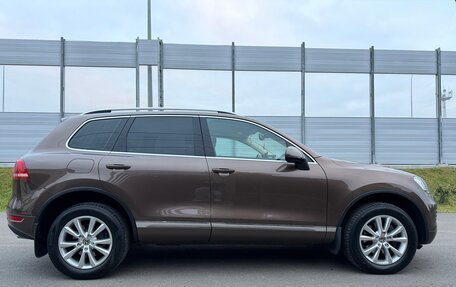 Volkswagen Touareg III, 2011 год, 2 400 000 рублей, 5 фотография