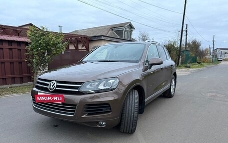 Volkswagen Touareg III, 2011 год, 2 400 000 рублей, 2 фотография