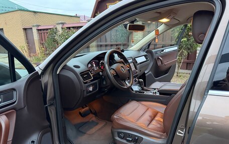 Volkswagen Touareg III, 2011 год, 2 400 000 рублей, 20 фотография