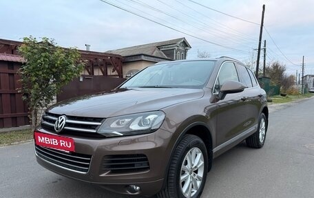 Volkswagen Touareg III, 2011 год, 2 400 000 рублей, 11 фотография
